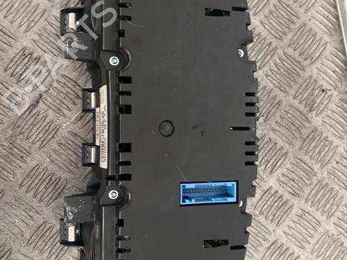 Used Instrument cluster VW GOLF VI (5K1) 2.0 TDI 4motion (140 hp) 21697870