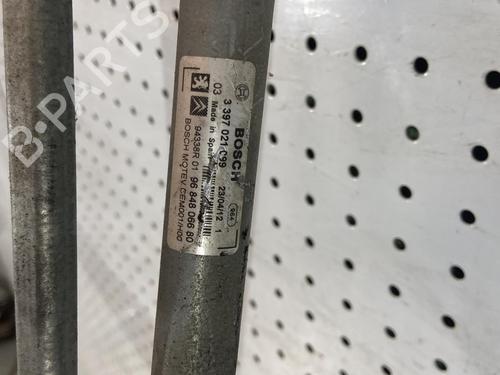 Used Front wiper motor PEUGEOT 308 I (4A_, 4C_) 1.6 HDi (112 hp) 21700979