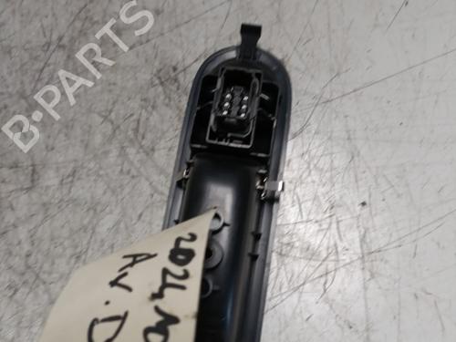 Used Right front window switch Right front window switch RENAULT CLIO III (BR0/1, CR0/1) 1.5 dCi (C/BR0G, C/BR1G) (68 hp) 21693491 21693491