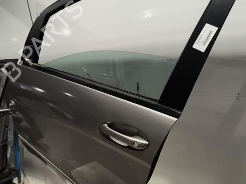 Used Left front door Left front door 25130538 25130538