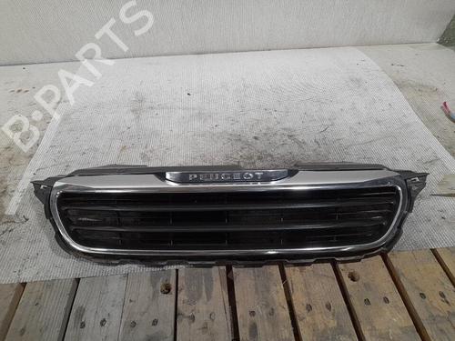 Used Grille PEUGEOT 108 1.0 VTi (69 hp) 21697175