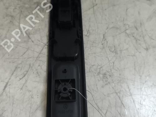Right front window switch PEUGEOT 5008 (0U_, 0E_) 1.6 HDi | BP24983781I26 