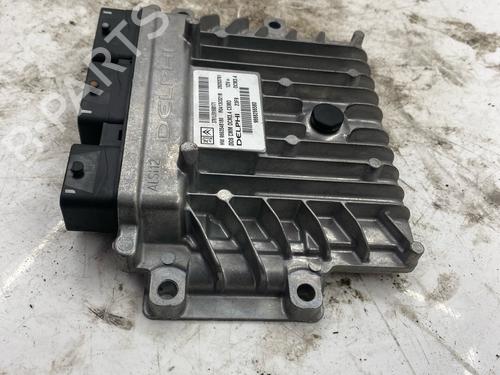 Used Engine control unit (ECU) Engine control unit (ECU) 39640943 39640943