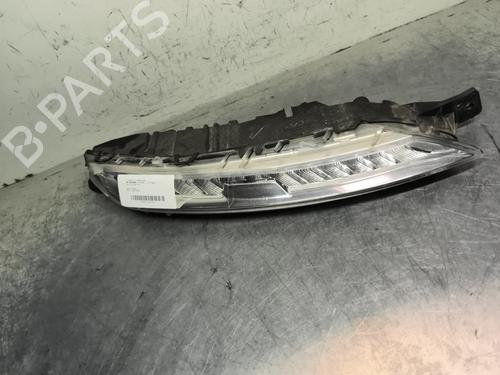 Used Right daytime light Right daytime light CITROËN C4 Picasso II 2.0 BlueHDi 150 (150 hp) 32123114 32123114