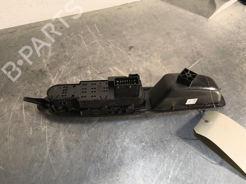 Used Left front window switch Left front window switch CITROËN DS3 (SA_) 1.6 HDi 110 (112 hp) 32996132 32996132
