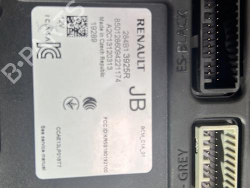 Used Fuse box Fuse box RENAULT ZOE (BFM_) ZOE (BFMC, BFMD) (136 hp) 26177466 26177466