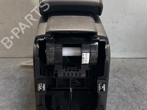 Used Armrest / Center console Armrest / Center console PEUGEOT 208 II (UB_, UP_, UW_, UJ_) 1.2 PureTech 100 (101 hp) 30320328 30320328