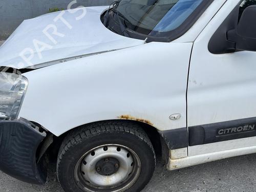 Air filter box CITROËN BERLINGO / BERLINGO FIRST Box Body/MPV (M_) 1.6 HDI 75 (MB9HW) | BP21717812M87 