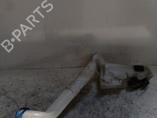 Used Windscreen washer tank VW POLO IV (9N_, 9A_) 1.2 12V (64 hp) 21720711