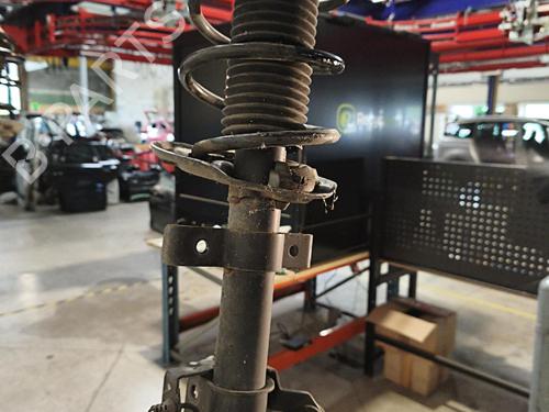 Left front shock absorber RENAULT CLIO V (B7_) 1.5 Blue dCi 85 (B7AG) | BP38188529M16 - Image 2