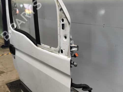 Used Right front door Right front door RENAULT MASTER II Van (FD) 2.5 dCi (FD02) (101 hp) 29996880 29996880