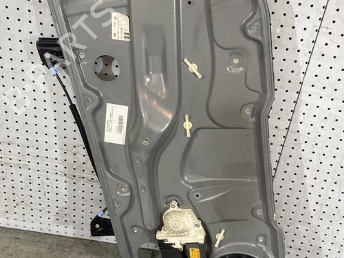 Used Right front window motor VW GOLF IV (1J1) 1.9 TDI (90 hp) 21695028