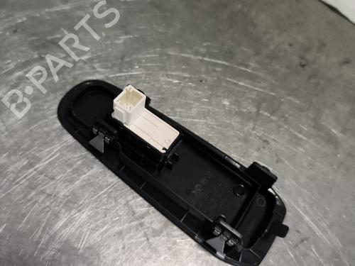Used Right front window switch Right front window switch PEUGEOT 308 II (LB_, LP_, LW_, LH_, L3_) 1.6 BlueHDi 120 (120 hp) 28442739 28442739