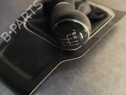 Used Shift knob VW T-ROC (A11, D11) 1.0 TSI (116 hp) 30356865