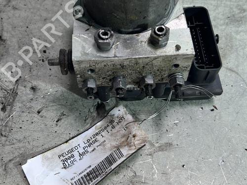 Used ABS pump PEUGEOT 3008 I MPV (0U_) 1.6 HDi (114 hp) 28048156