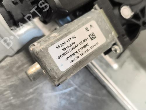 Rudehejsemekanisme Højre foran CITROËN C3 III (SX) 1.2 PureTech 82 (83 hp) 29629830