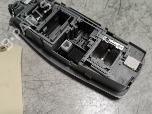 interior-roof-light-citroen-c4-aircross-2010-24848219 main image