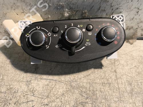 climate-control-dacia-duster-hs_-2010-2011-2012-2013-2014-2015-2016-2017-2018-32994256 main image