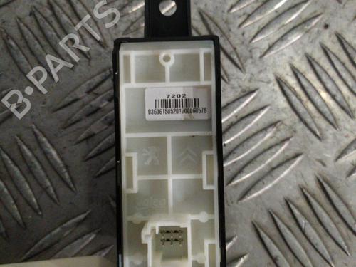 Used Switch PEUGEOT 208 I (CA_, CC_) 1.6 HDi / BlueHDi 75 (75 hp) 22033054