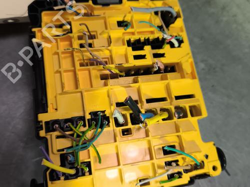 Fuse box PEUGEOT 208 I (CA_, CC_) 1.4 HDi | BP29330552E1