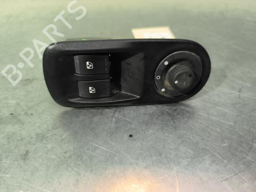 Used Left front window switch RENAULT MASTER II Van (FD) 2.5 dCi (FD02) (101 hp) 29979937