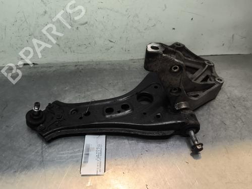 Højre fortil bærearm VW POLO IV (9N_, 9A_) 1.4 TDI (70 hp) 32997192