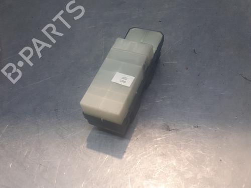 Used Left front window switch Left front window switch FIAT SEDICI (189_) 1.9 D Multijet 4x4 (120 hp) 32995823 32995823