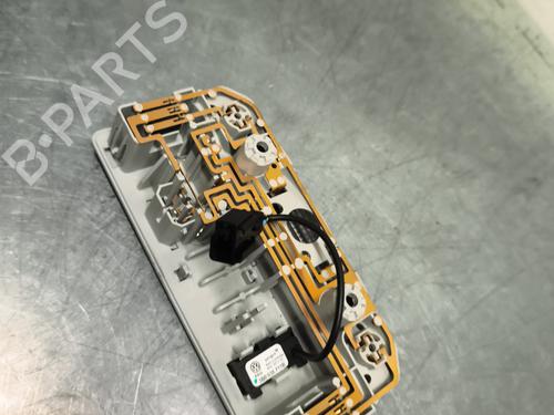 interior-roof-light-vw-up-121-122-bl1-bl2-bl3-123-2011-30829879 main image
