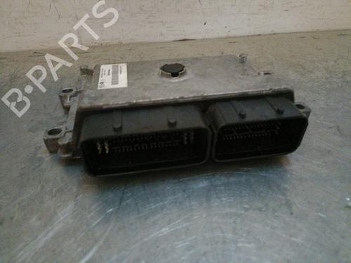 Engine control unit (ECU) PEUGEOT 208 I (CA_, CC_) 1.2 VTI 82 | BP28443025M57 