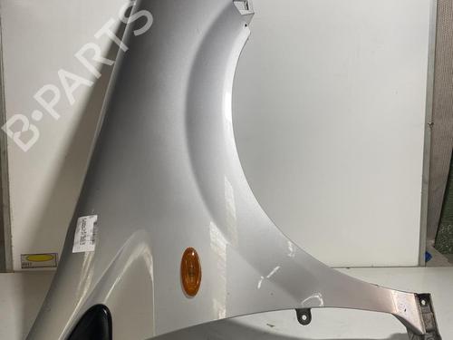 Used Right front fenders NISSAN ALMERA TINO (V10) 2.2 dCi (136 hp) 21697055