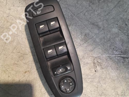 Used Left front window switch Left front window switch PEUGEOT 208 I (CA_, CC_) 1.6 HDi / BlueHDi 75 (75 hp) 22371581 22371581