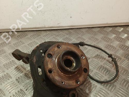 Used Right front steering knuckle Right front steering knuckle OPEL CORSA C (X01) 1.7 DI (F08, F68) (65 hp) 21715558 21715558