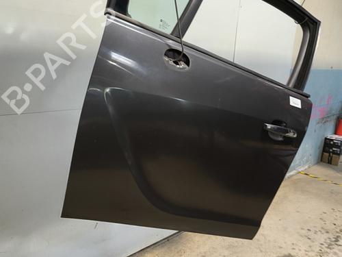 Used Left front door Left front door OPEL MERIVA B MPV (S10) 1.4 (75) (120 hp) 33870452 33870452