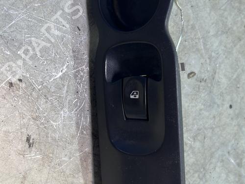 right-front-window-switch-renault-modus-grand-modus-fjp0_-2004-27328300 main image