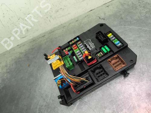 Fuse box CITROËN C4 II (NC_) 1.6 HDi 115 | BP30553391E1