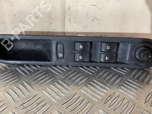 Used Switch RENAULT ESPACE IV (JK0/1_) 2.2 dCi (JK0H) (150 hp) 21708380