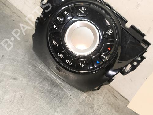 climate-control-nissan-note-e12-2012-32997331 main image