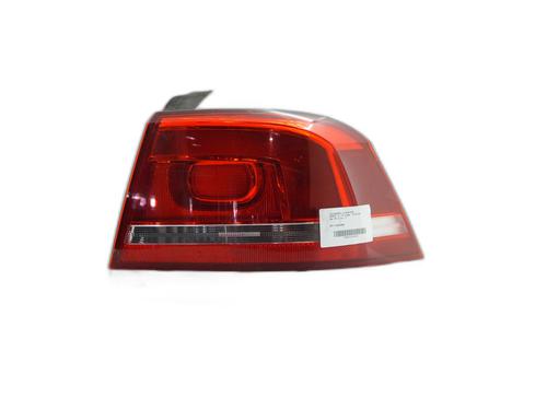 Right taillight VW PASSAT B7 (362) 1.6 TDI | BP39640472C35 - Image 3