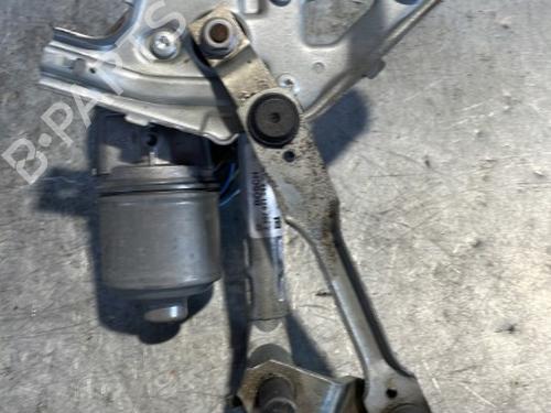Used Front wiper motor PEUGEOT 3008 II SUV (MC_, MR_, MJ_, M4_) 2.0 BlueHDi 150 (MJAHXH, MJAHXV, MJAHXG, MJAHSH, MJAHRH,... (150 hp) 22421322