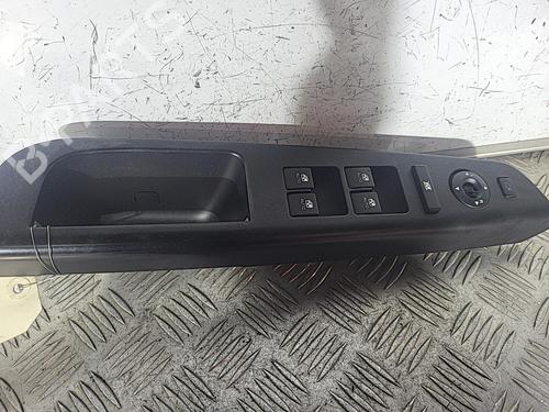 Left front window switch KIA CEE'D Hatchback (ED) 1.6 CRDi 115 | BP21697670I27 - Image 3