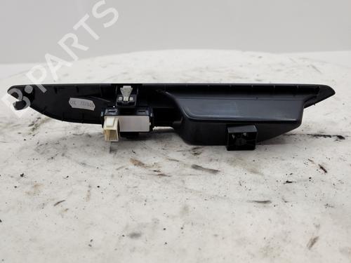 Used Right rear window switch Right rear window switch PEUGEOT 3008 II SUV (MC_, MR_, MJ_, M4_) 1.5 BlueHDi 130 (131 hp) 34283410 34283410
