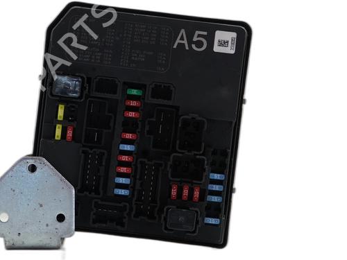 Used Fuse box Fuse box NISSAN JUKE (F15) 1.6 DIG-T NISMO 4x4 (200 hp) 36022187 36022187