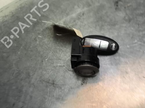 switch-nissan-juke-f15-2010-2011-2012-2013-2014-2015-2016-2017-2018-2019-36021799 main image