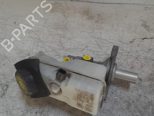 Used Brake master cylinder Brake master cylinder DACIA DOKKER MPV (KE_) 1.5 dCi (KEAJ, KEAH) (90 hp) 21699544 21699544