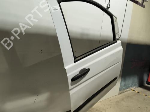 right-front-door-mercedes-benz-vito-bus-w639-2003-32123085 main image
