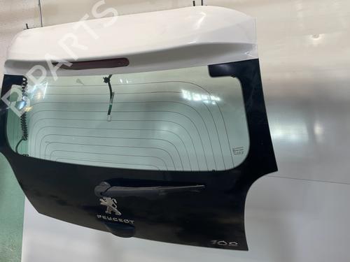 tailgate-peugeot-108-2014-25444328 main image