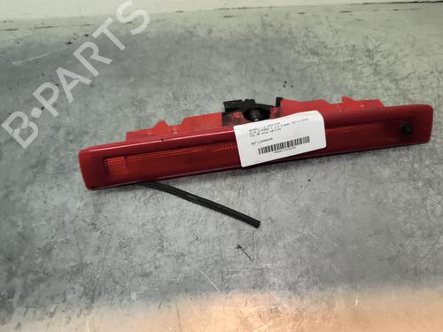 Troisième feu stop RENAULT CLIO III (BR0/1, CR0/1) 1.5 dCi (BR17, CR17) (86 hp) 32994868