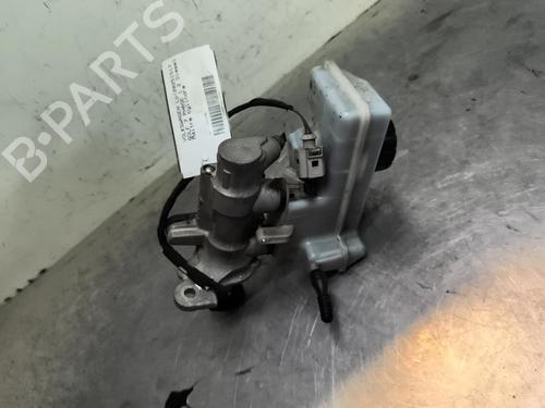 Used Brake master cylinder Brake master cylinder VW GOLF VII (5G1, BQ1, BE1, BE2) 2.0 TDI (150 hp) 32995445 32995445
