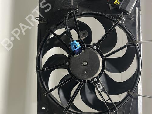 Used Radiator fan Radiator fan DACIA SANDERO II TCe 90 (B8M1, B8MA, B8AC) (90 hp) 36021856 36021856