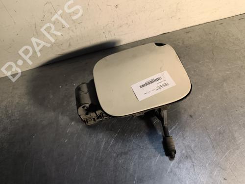 Używane Klapa wlewu paliwa RENAULT CAPTUR I (J5_, H5_) 1.5 dCi 90 (J5N4, J5M5, J5MW, J5M6, J5AL, J5AJ) (90 hp) 30552670